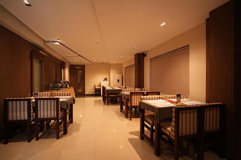 Hotel De Grand Kozhikode Exterior photo