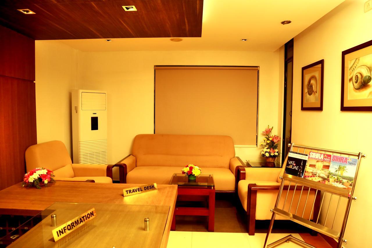 Hotel De Grand Kozhikode Exterior photo