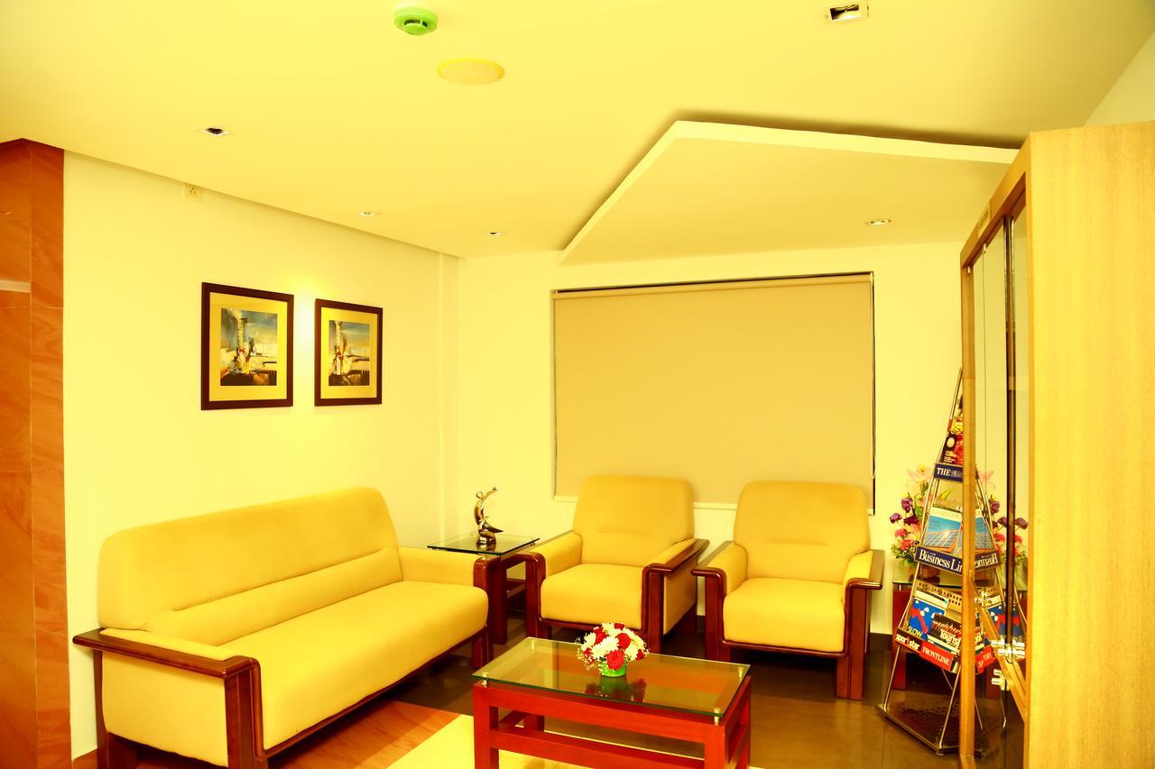 Hotel De Grand Kozhikode Exterior photo